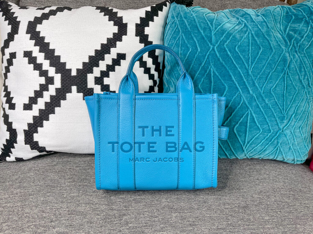 Marc Jacobs T-Pocket Grind Tote Bag Review – Best Black Tote Bag